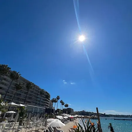 Апартаменти Les Pins - Sea View - 4 People - Parking *