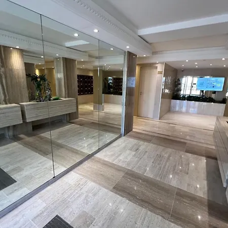 Апартаменти Les Pins - Sea View - 4 People - Parking *